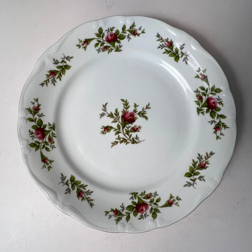 Johann Haviland Dinner Plate Traditions Moss Rose 10in Pink Gold Trim Victorian